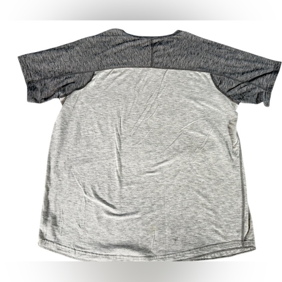 American Eagle Active Flex Men's light Gray and dark grey Raglan Shirt size XL - Picture 2 of 4